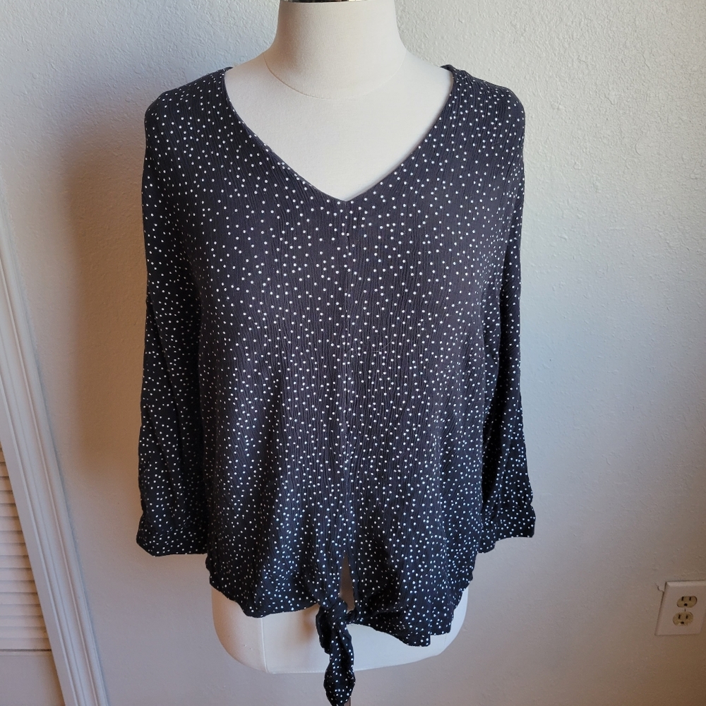 beachlunchlounge Black and White Dot V-Neck Tie-Front Blouse